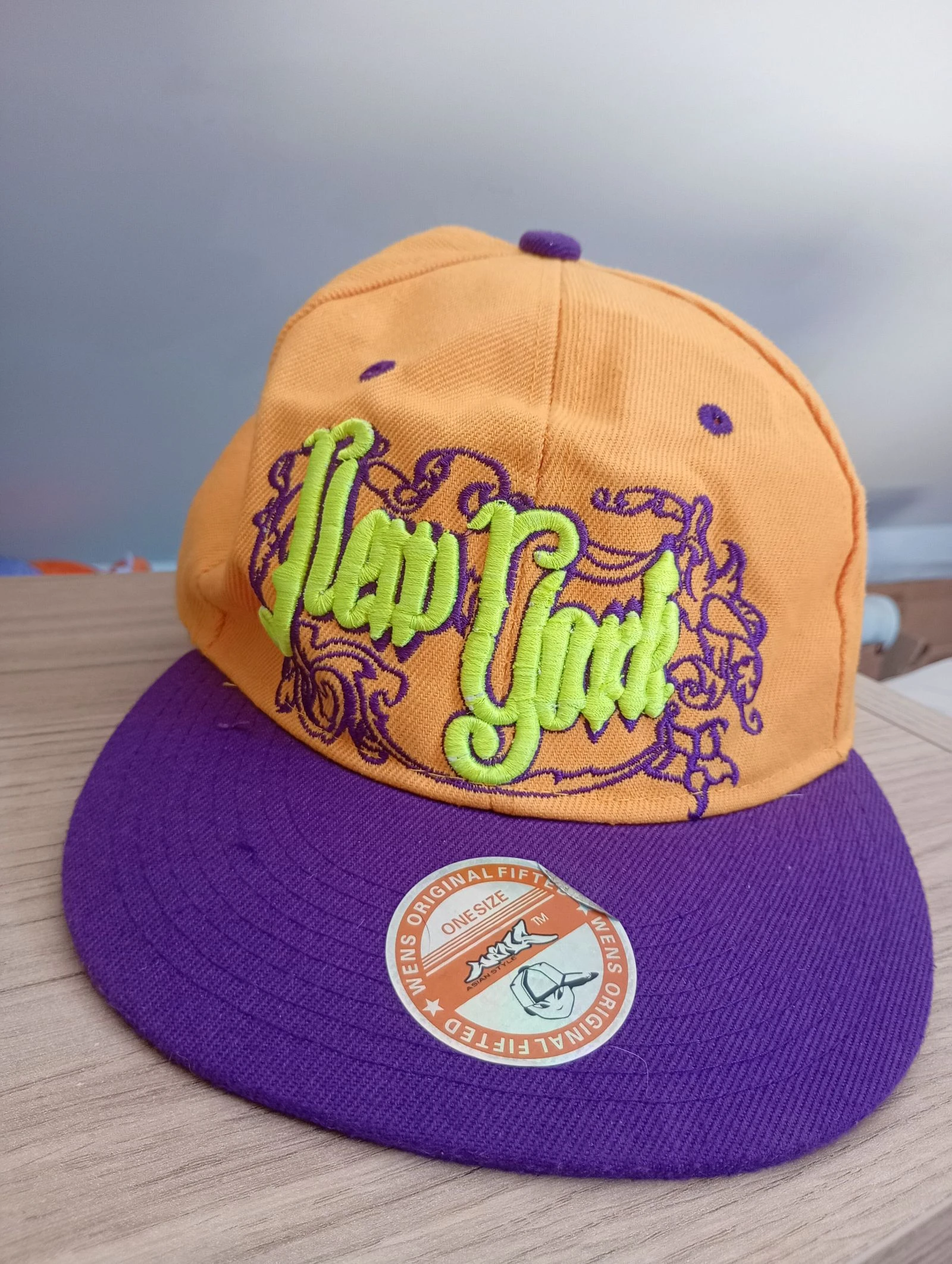 Casquette vintage années 90 snapback réglable orange et violet